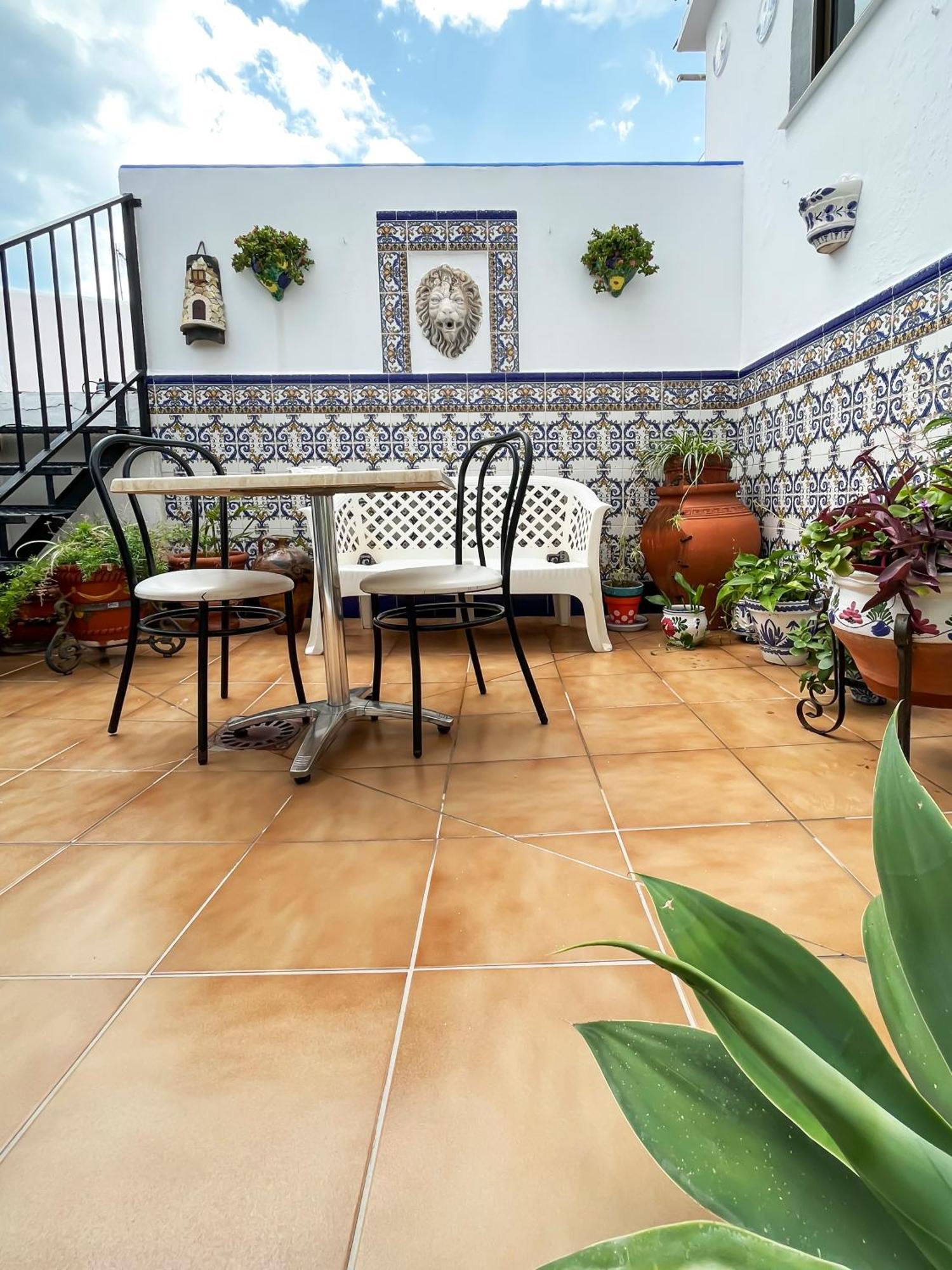 Micaela Charming Hostal Торремолинос Экстерьер фото