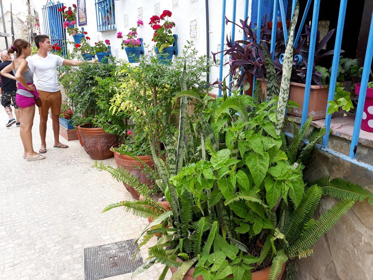 Micaela Charming Hostal Торремолинос Экстерьер фото